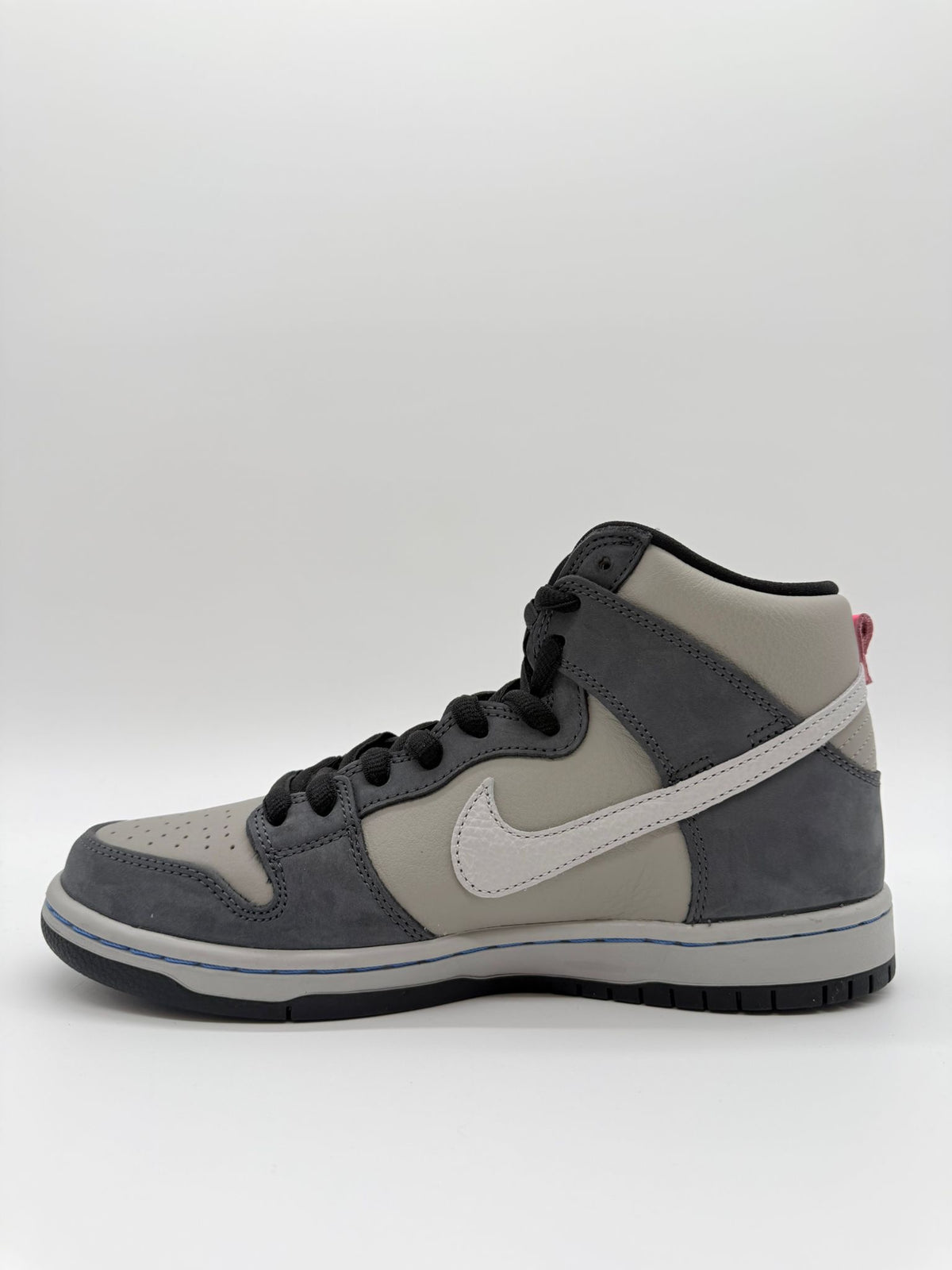 Nike SB Dunk High Medium Grey Pink