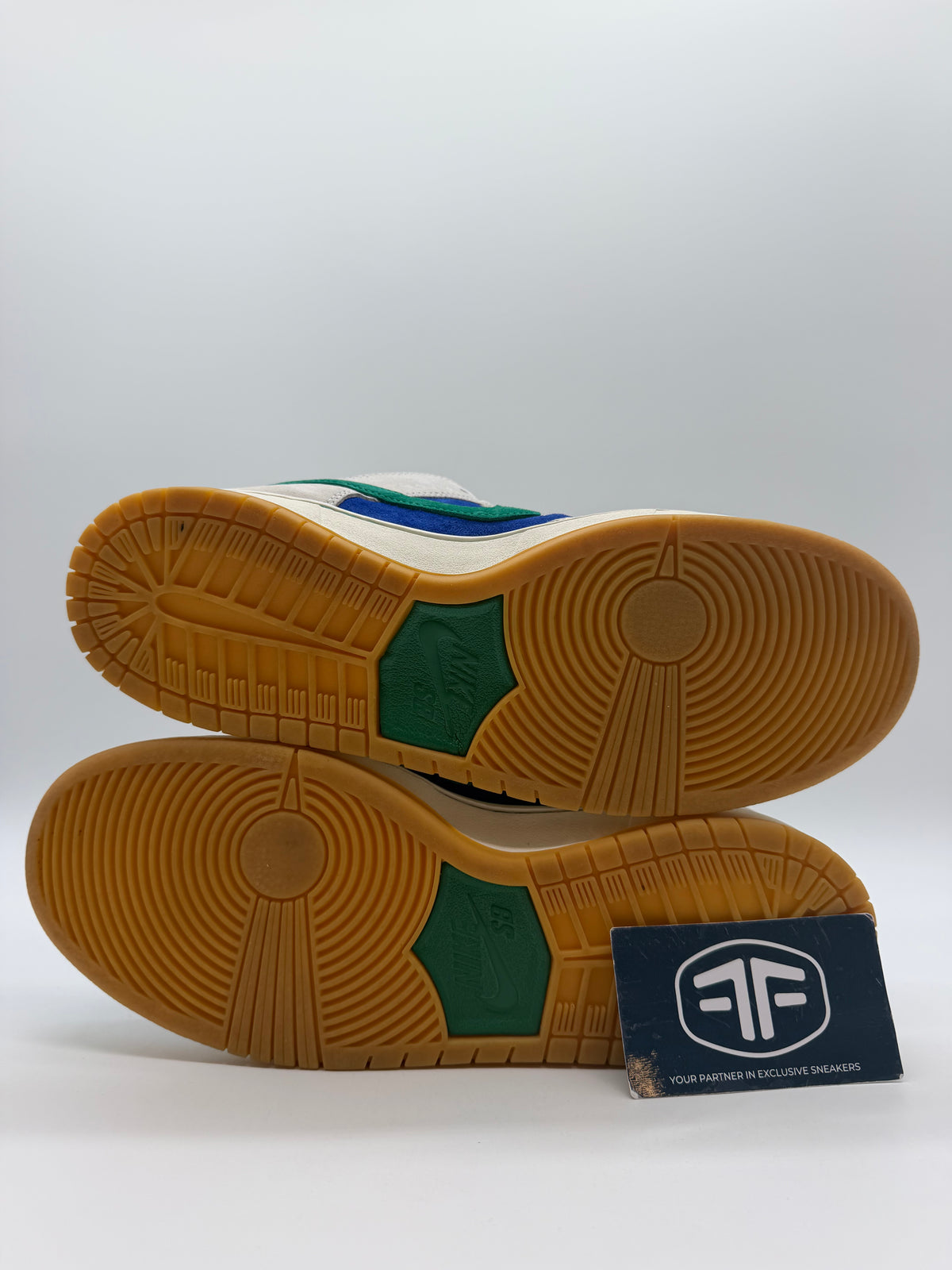 Nike SB Dunk Low Hyper Royal