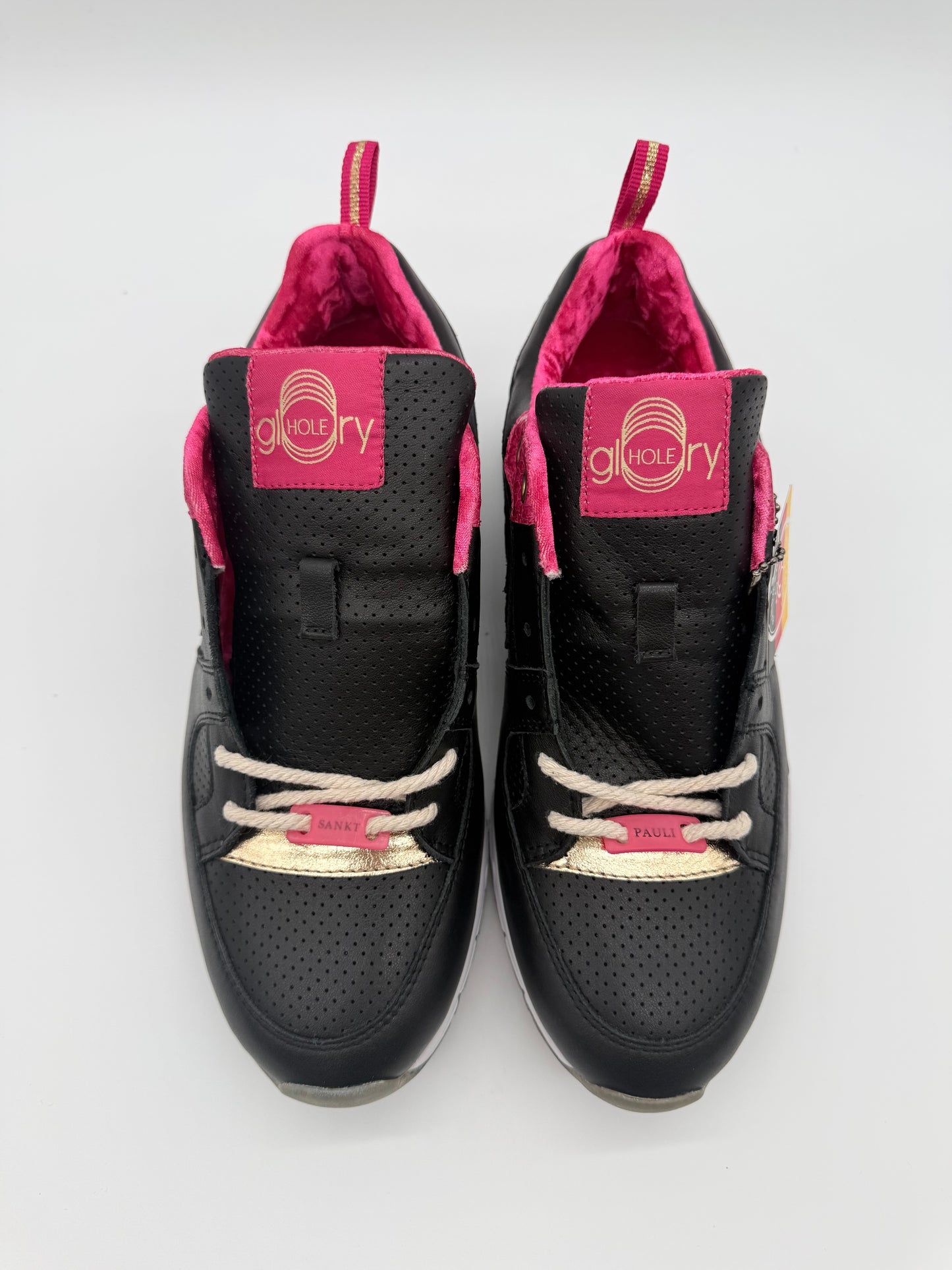 KangaROOS x Glory Hole Reeperbahn Ultimate R1