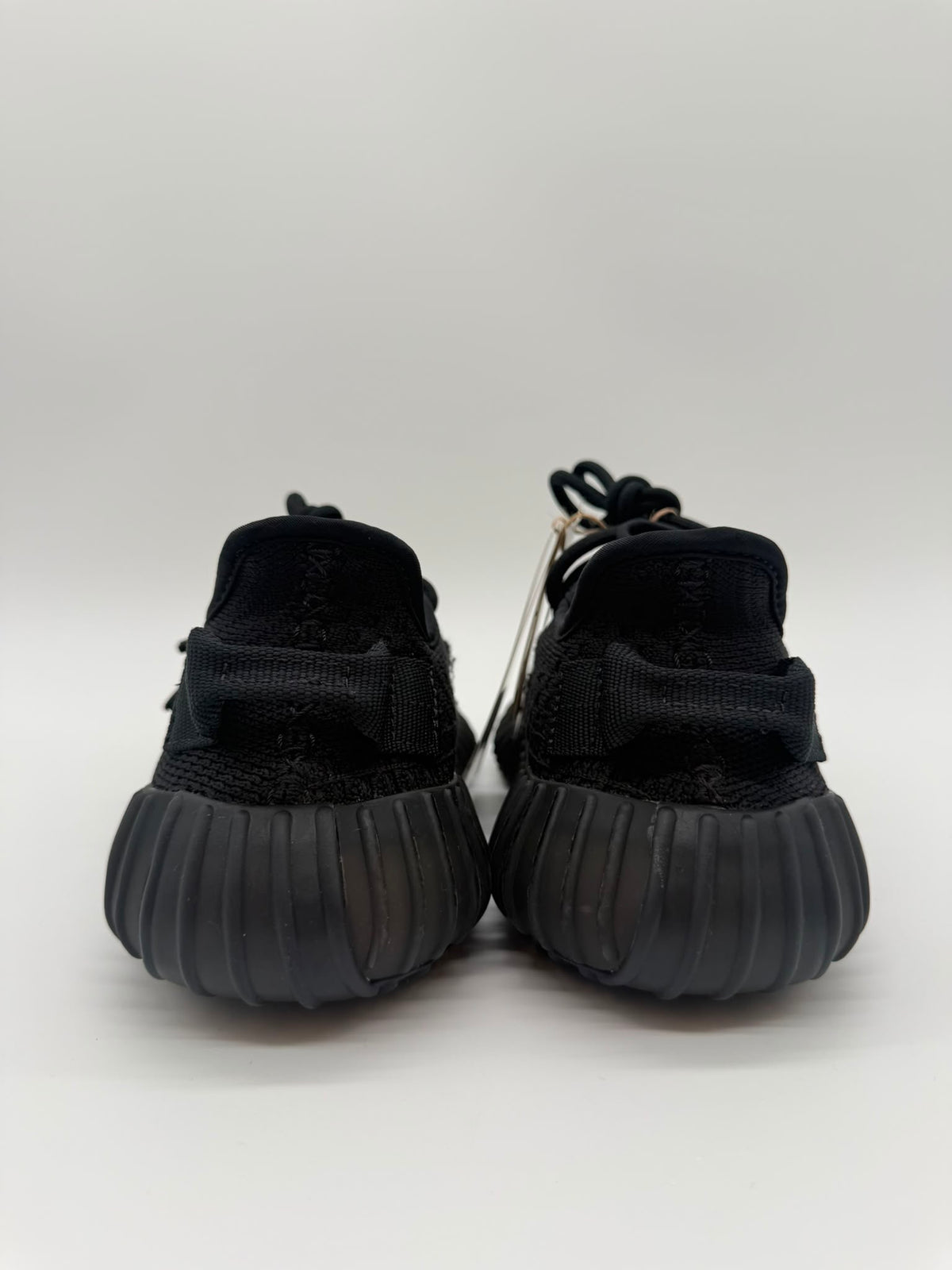 Yeezy Boost 350 v2 Onyx