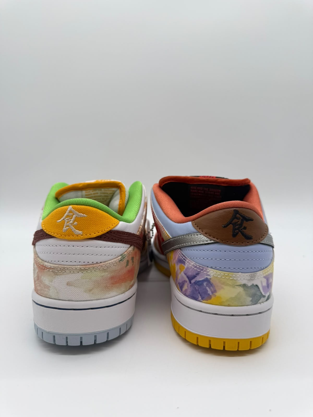 Nike SB Dunk Low Streethawker
