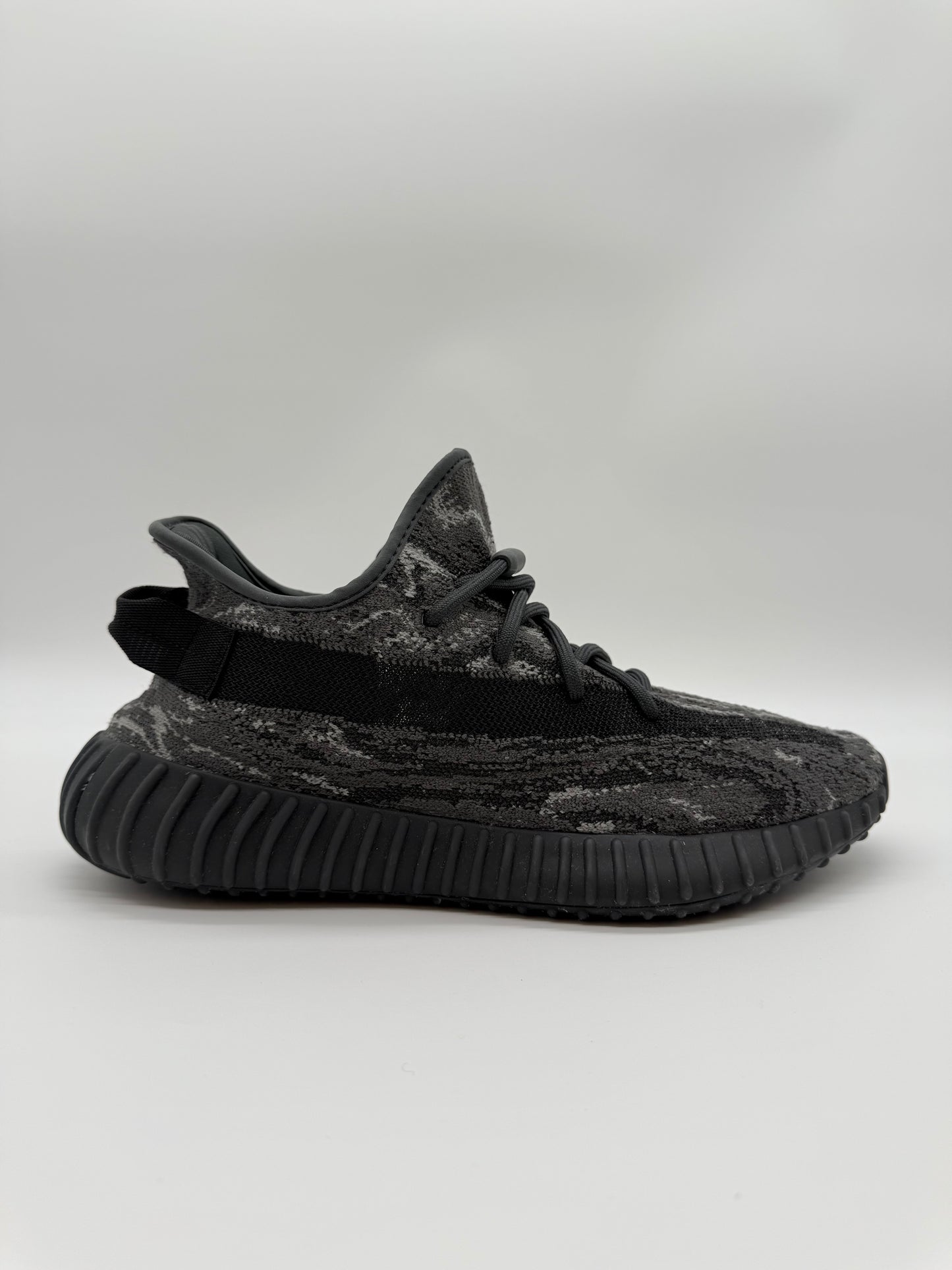Yeezy Boost 350 V2 Dark Salt