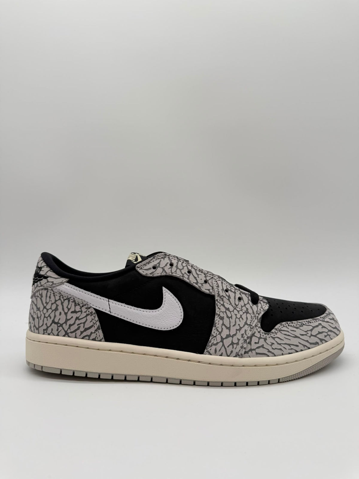 Nike Jordan 1 Retro Low OG  Cement
